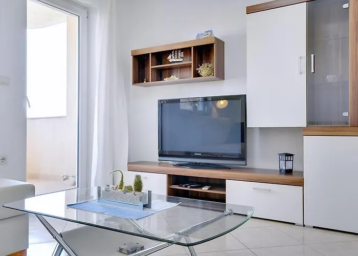 Helle 400 Meter Zum Apartamento Ližnjan