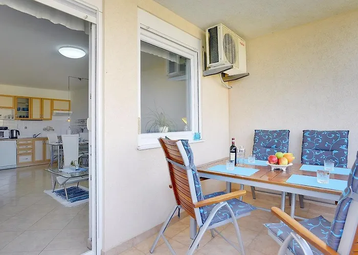 Helle 400 Meter Zum * Ližnjan